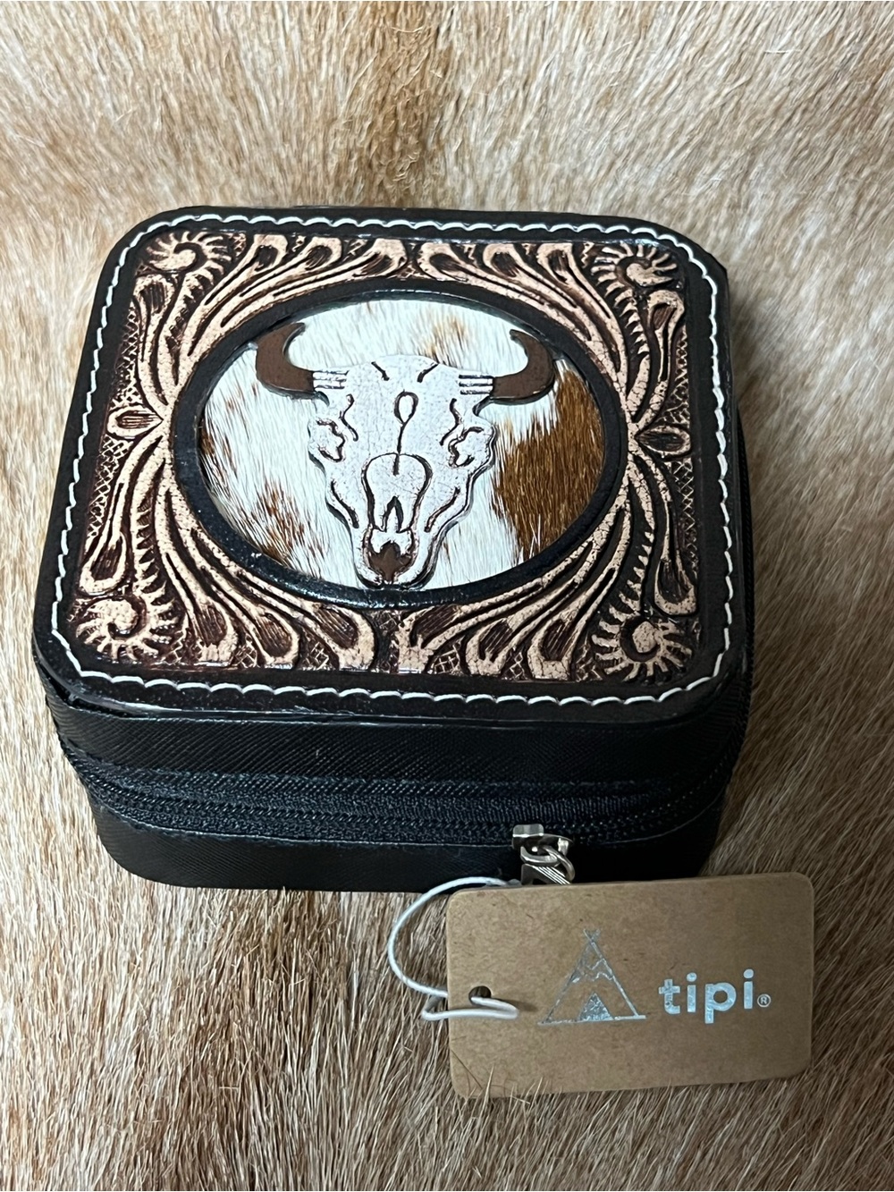 Tipi tootled leather and brown  Cowhide Travel Jewelry Case